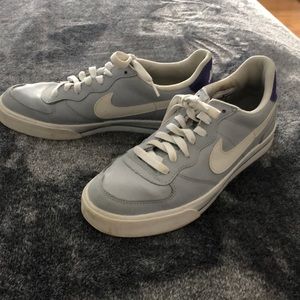Women’s Nike sneakers size 9